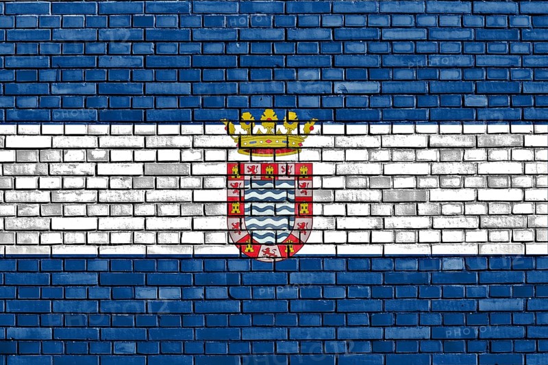 Flag of Jerez painted on brick wall