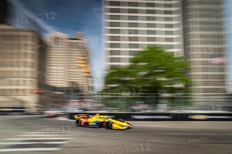 ALEX PALOU (10) of Barcelona, Spain travels through turn 3 to qualify for the Detroit Grand Prix on the Streets of Detroit in Detroit, MI