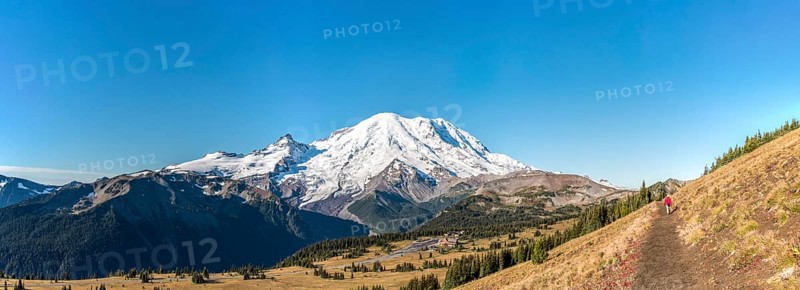 Cloudless view on Mt Rainier from Mt Fremont Lookout Trail, USA