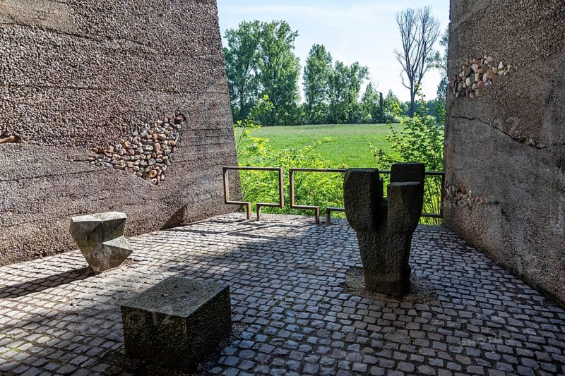 The Tor Tor of the Dead, the Rheinberg memorial to the dead on the ramparts - Rheinberg, North Rhine-Westphalia, Germany