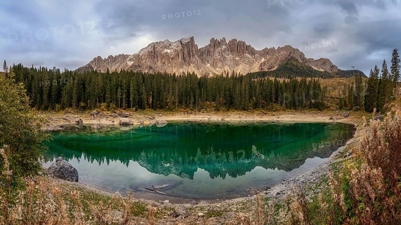 Karersee is located in the Latemarwald forest in the upper part of the Eggental valley, of the city of Bolzano at an altitude of 1520 meters above sea level of Nova Levante
