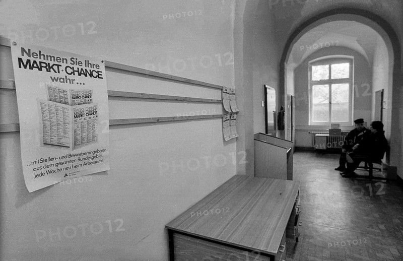 Germany, Merseburg, 15.01.1992, Labour Office Merseburg, market economy poster: Take your market, chance