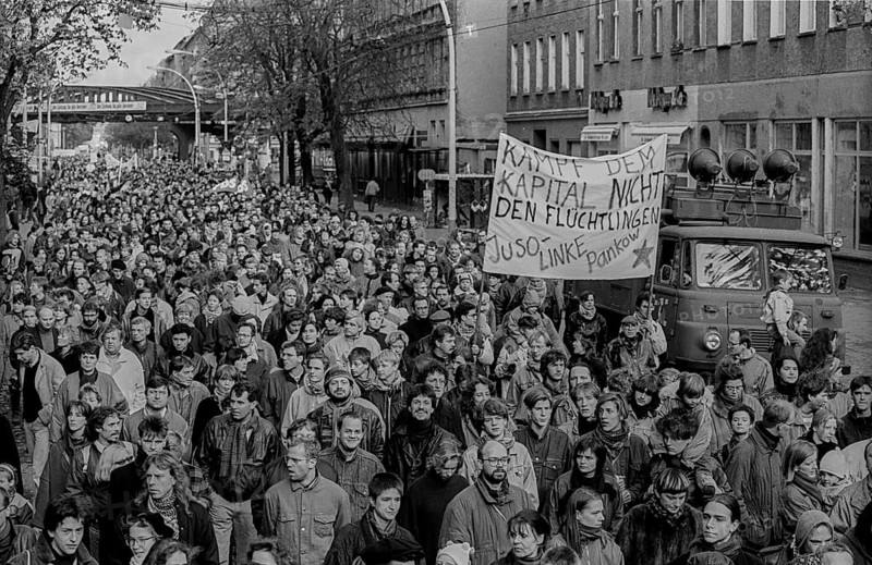 Germany, Berlin, 9 November 1991, demonstration on 9 November (Reichskristallnacht), in Kastanienallee