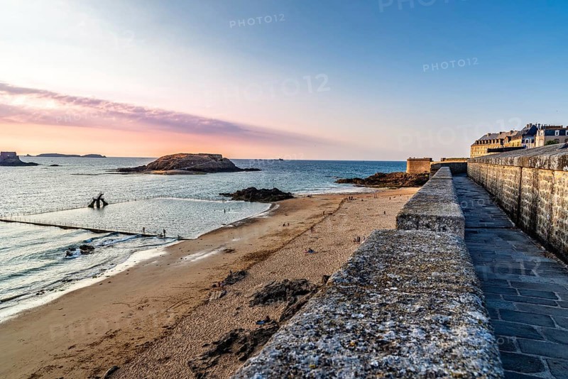 High angle view of the beach of Saint-Malo from ramparts at sunset. Brittany, France
