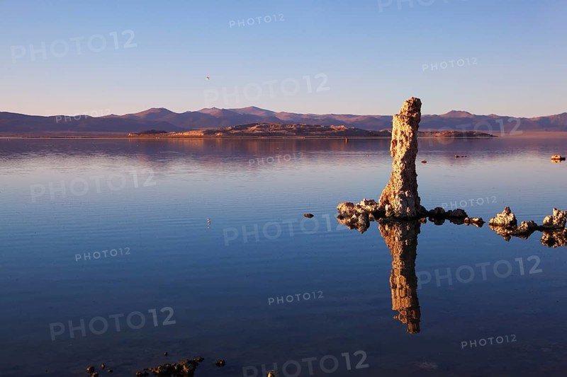 Fabulously beautiful Mono Lake with fantastic reef-Tufa. Sunset