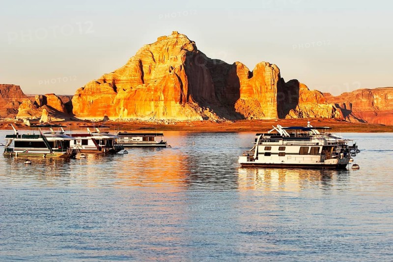 Walking boats on lake Powell in the USA
