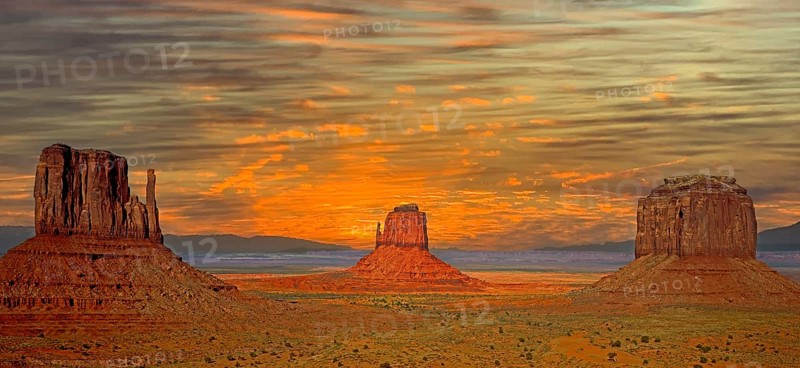 Monument Valley Navajo Tribal Park near Kayenta, Arizona, USA