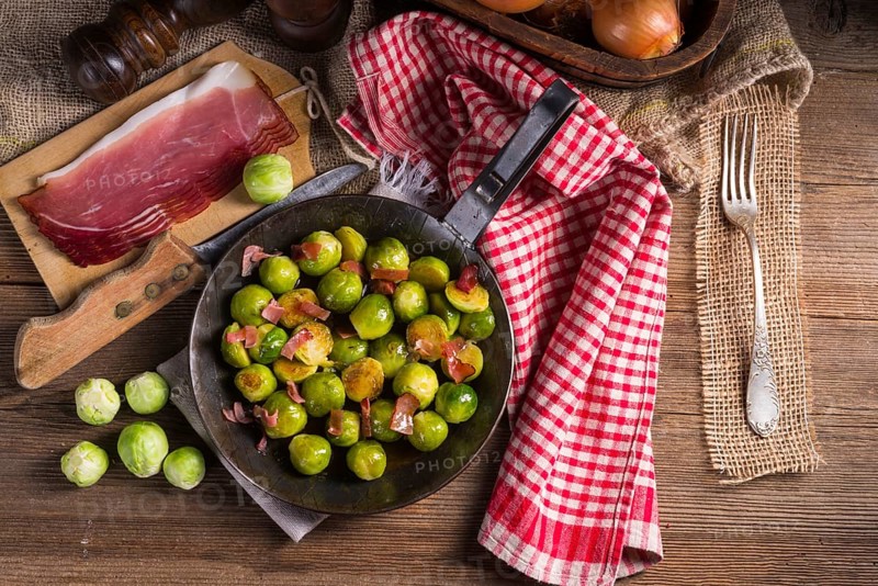 Honey caramelized brussels sprouts with ham