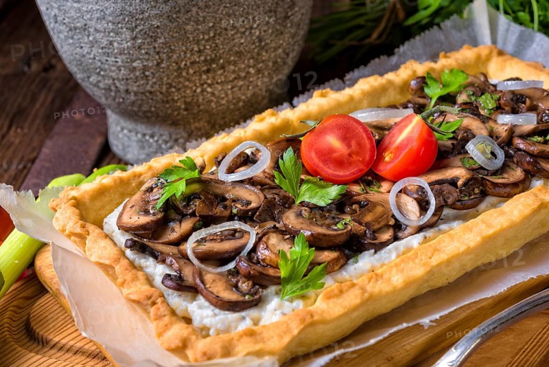 Mushroom tart with ricotta