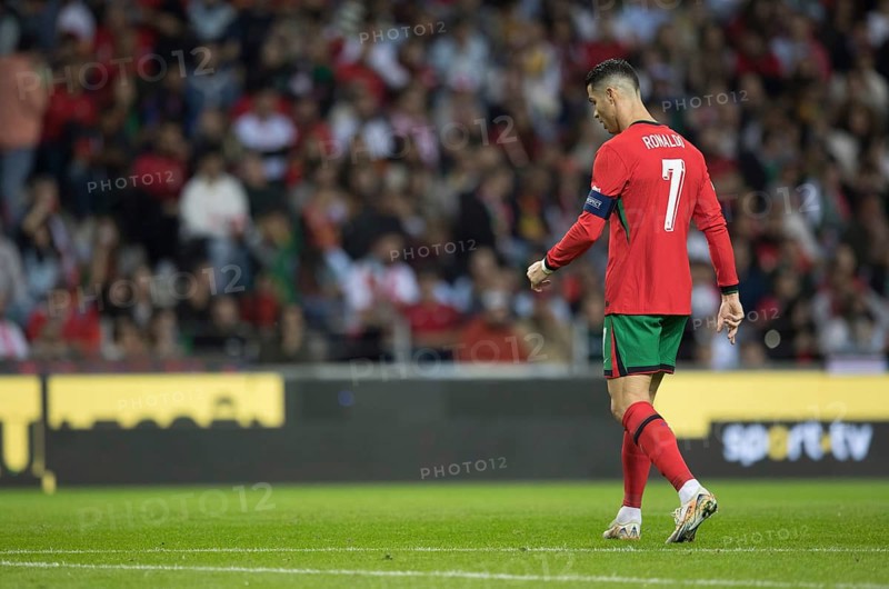 Football match, Captain Cristiano RONALDO CR7 Portugal walking to the left looking down and wearing the captain's armband, Estadio do Dragao, Porto, Portugal