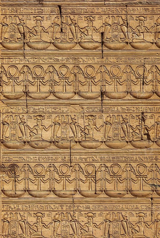 Ancient egypt images and hieroglyphics pattern