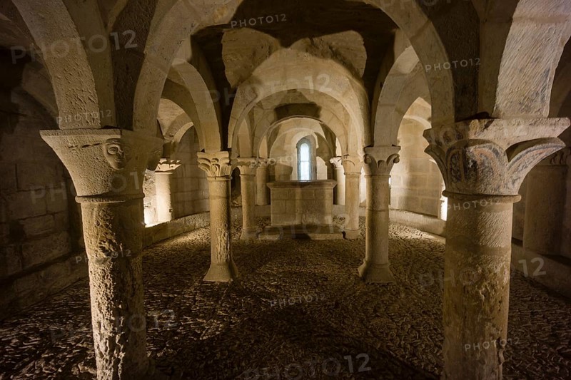 Cripta, iglesia romanica, de San Martín de Tours, consagrada en 1156, San Martin de Unx, comunidad foral de Navarra, Spain