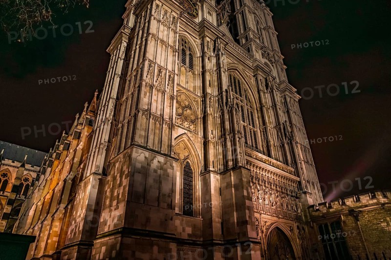 Westminster Abbey of night view (London). Shooting Location: United Kingdom, London