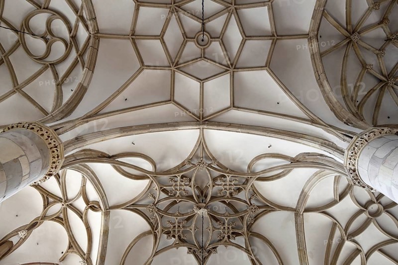 Cantilevered vault in the south aisle, St., Sankt, Saint