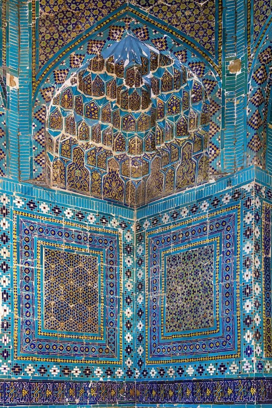 Interior of mausoleum in Complex Shahi Zinda in Samarkand, Uzbekistan
