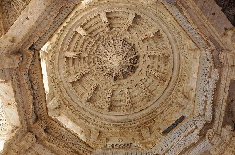 Ranakpur Temple, Ranakpur, Rajasthan, detail of an elaborately chiselled stone ceiling with complex patterns and decorations, Rajasthan, North India, India