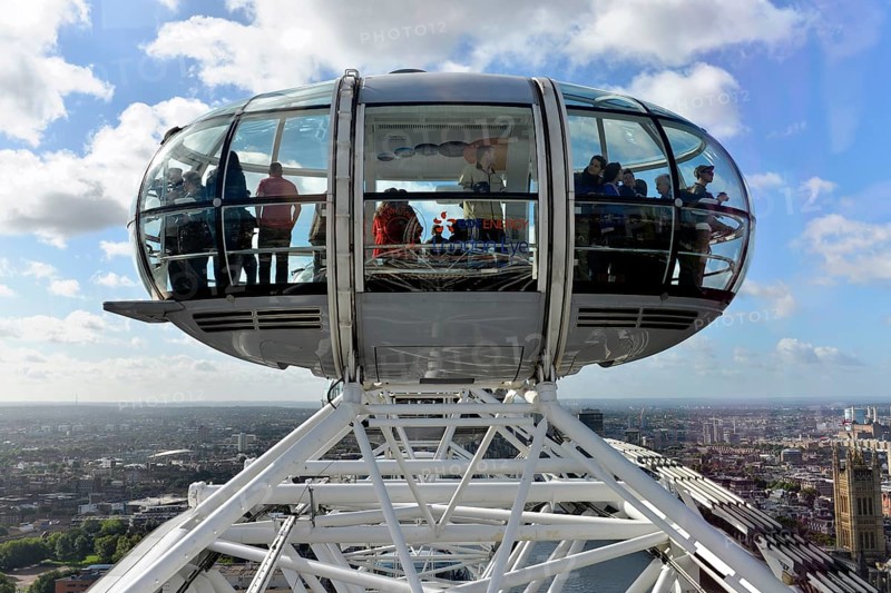 London Eye Ferris wheel, Thames, cloudy sky, London, London, region, close-up, Thames, London, view from a capsule of the London Eye with panorama of London, London, London region, England, Great Britain