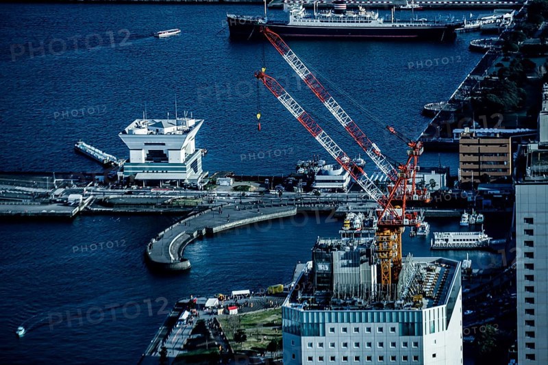 Cityscape seen from the Yokohama Landmark Tower. Shooting Location: Yokohama-city kanagawa prefecture