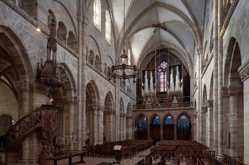 Basel, Cathedral (Basel Minster), view to the west, pulpit 1486 by Hans Nussdorf