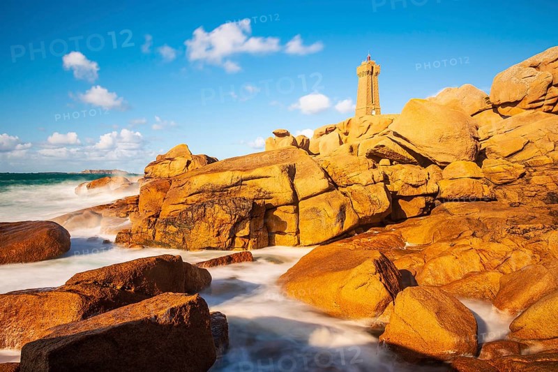 Lighthouse on the Atlantic coast in Brittany near Ploumanach