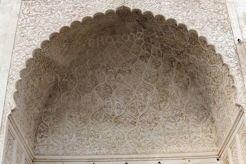 Tomb, Bibi Ka Maqbara in Aurangabad, Maharashtra, India, Asia, An ornate arch with detailed patterns on the ceiling, Aurangabad, Mumbai, South India