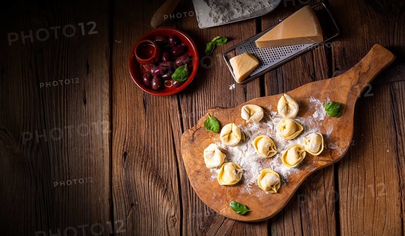 Delicious tortellini di formaggio with a cheese and pepper filling