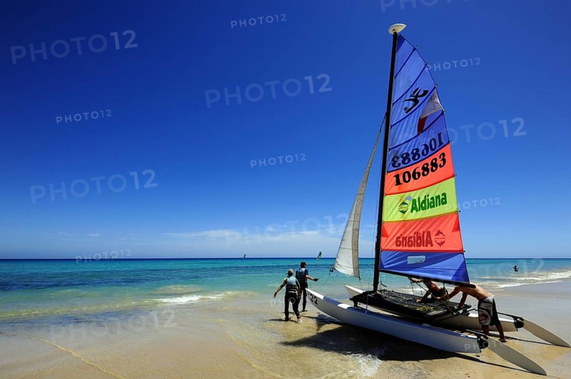 Sailboats on the beach, Jandia, Playa del Matorral, Jandia Peninsula, Fuerteventura, Canary Islands, Canary Islands, Atlantic Ocean, Spain