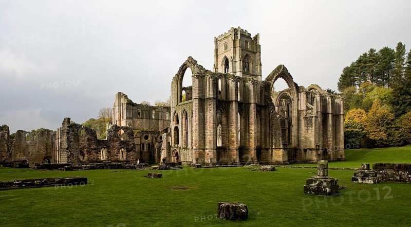 Chapter house and choir. Fountains Abbey, ruined monastery of the Cistercian order. Founded in 1132 and dissolved by Henry VII in 1539. Today part of the Studley Royal Water Garden. UNESCO World Heritage Site