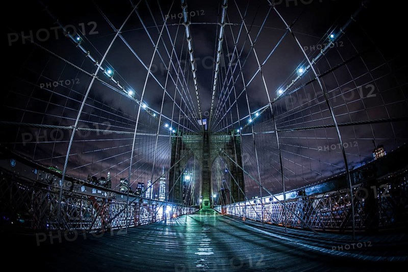 Night of the Brooklyn Bridge. Shooting Location: New York, Manhattan