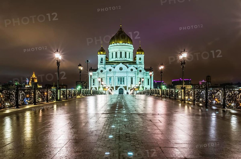 Night view on Christ the Savior Cathedral, Moscow Russia