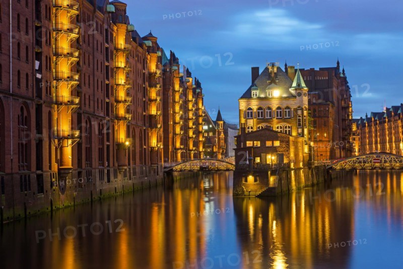 In the Speicherstadt in Hamburg at night