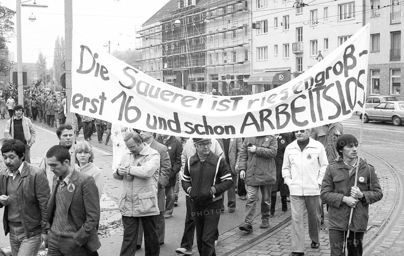 The DGB's call in 1982 against unemployment and social cuts was followed by about 50, 000 workers and employees from all individual trade unions to demonstrate and rally, Germany