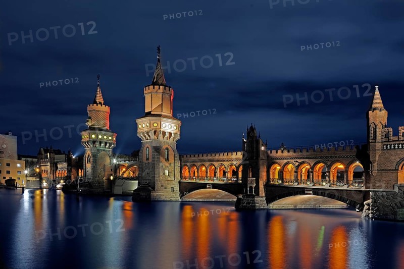 Oberbaum Bridge over the Spree, architect Otto Stahn, at the Festival of Lights 2009, Berlin-Friedrichshain, Germany