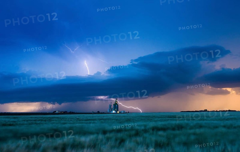Lightning Storm Clouds Canada Saskatchewan Dramatic Summer