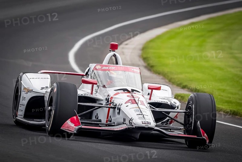 STING RAY ROBB (41) of Payette, Idaho comes off turn 3 during a practice for the 108th Running of the Indianapolis 500 at the Indianapolis Motor Speedway in Speedway, IN