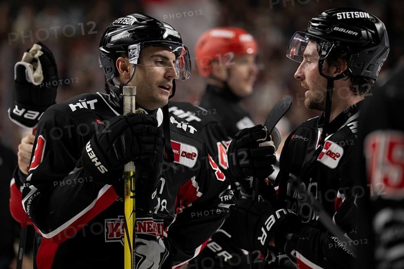 Laura Dick Cologne, LanxessArena, North Rhine-Westphalia, Maximilian Kammerer (Cologne Sharks, #9), PENNY DEL, Cologne Sharks-Nuremberg Ice Tigers on 26/11/2024 at the LanxessArena in Cologne Germany