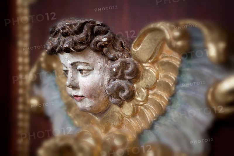 Angel in the abbey church, St. Stephanus and St. Vitus, Abbey Castle Corvey in Hoexter, Weserbergland, North Rhine Westphalia, Germany, Europe, Engelfigur in der Klosterkirche St. Stephanus und St. Vitus, ehemalige Abtei und Schloss Corvey in Höxter, Weserbergland, Nordrhein-Westfalen, Deutschland, Europa