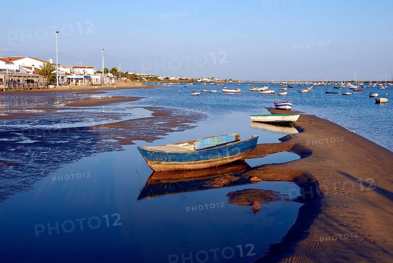 Boat on the Rio Piedras river, beach in El Rompido, Cartaya, Costa de la Luz, Huelva, Andalusia, Andalucia, Spain