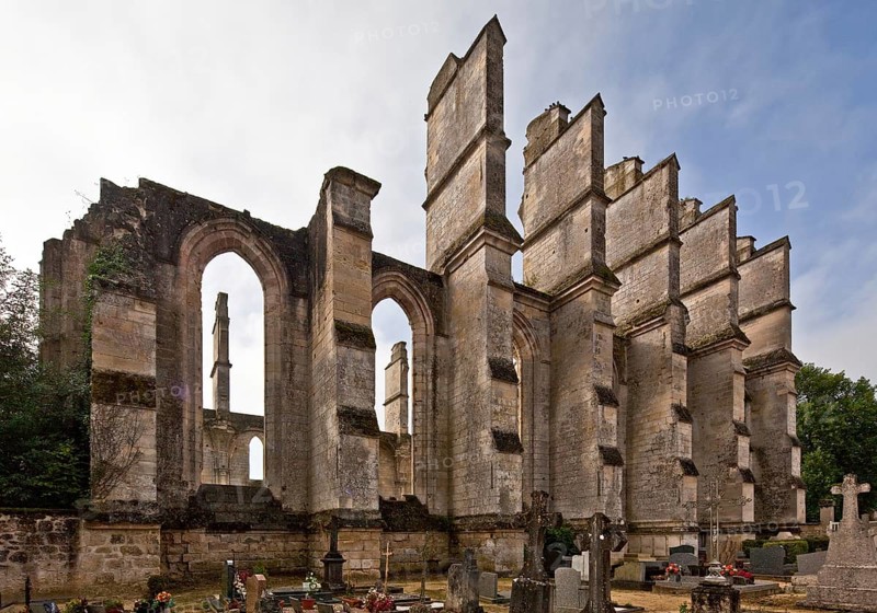 Cistercian church consecrated in 1227, partial view from north-east over the local cemetery, St., Sankt, Saint