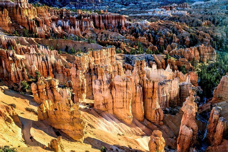 Giant natural amphitheaters along the eastern side of the Paunsaugunt Plateau. Mormon pioneers in the 1850s and was named after Ebenezer Bryce