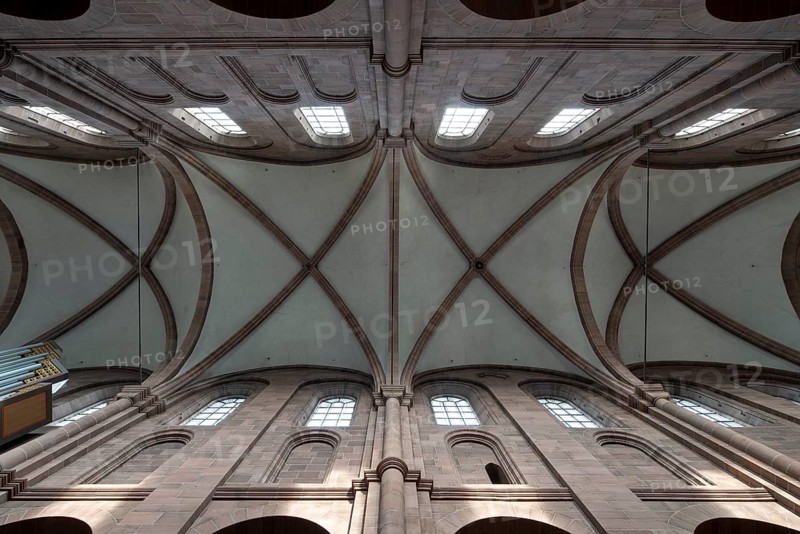 Worms, St Peter's Cathedral, nave, view into the vault