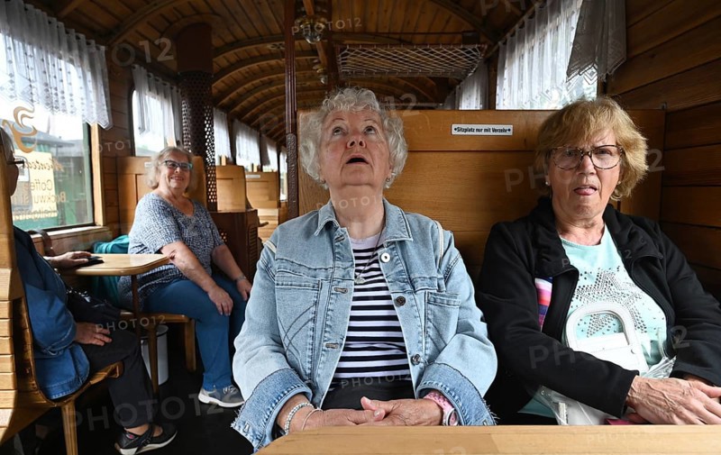 DEU, Germany, Sellin (Rügen) : The Workers' Welfare Organisation (AWO) has designed a trip to Rügen for senior citizens as a special experience for its guests. Travelling on the speeding Roland is a standard part of every experience on Rügen
