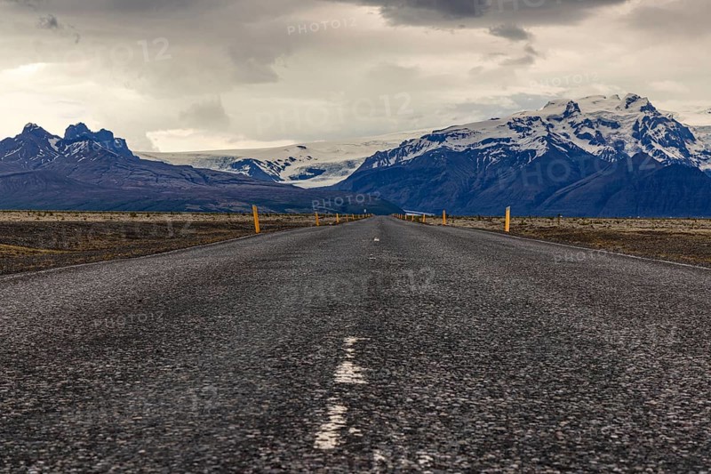 Roadside ring road to Jökulsarlon, south coast, Iceland