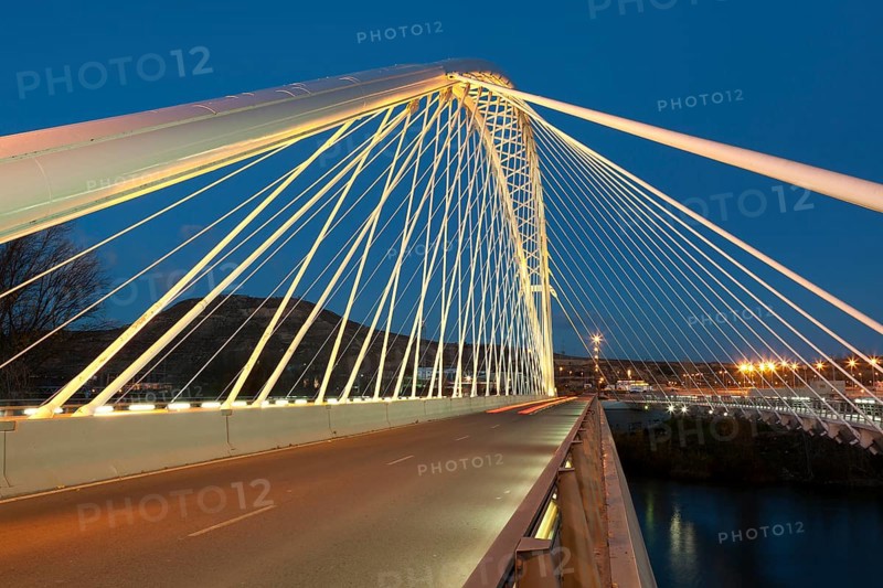 Bridge over the river Ebro, Logroño, La Rioja, Spain