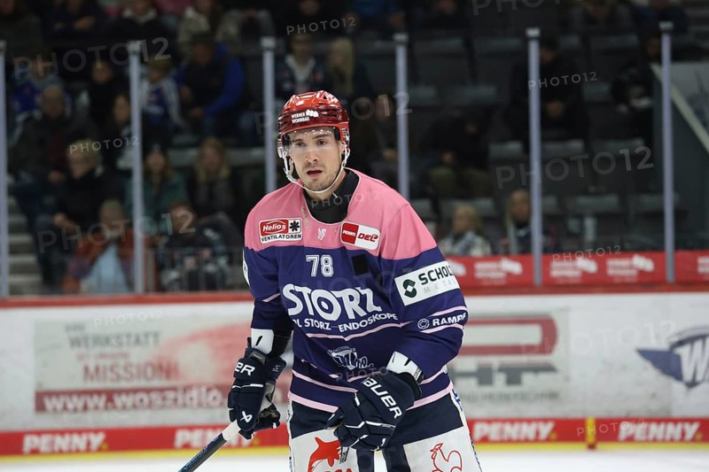 Will Weber (SERC Wild Wings) at the DEL match 24-25, Sptg. 5: Schwenninger Wild Wings vs ERC Ingolstadt, Villingen-Schwenningen, Germany / Germany