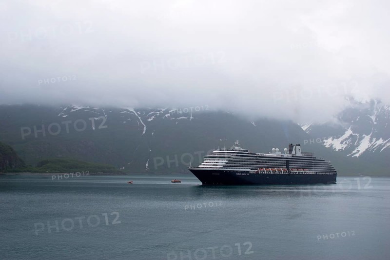Oosterdam cruise ship of America going to Hubbard glacier and Saint Elias mountain, the longest tidewater glacier in Alaska, Saint Elias national park, disenchantment bay, Alaska, U.S.A. United States of America