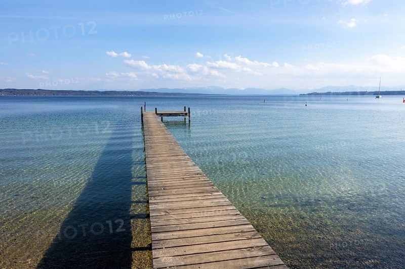 An image of a nice wooden jetty at Starnberg lake
