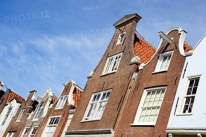 Houses facing the inner courtyard, medieval Begijnhof residence, city centre, Amsterdam, Noord-Holland, North Holland, Netherlands