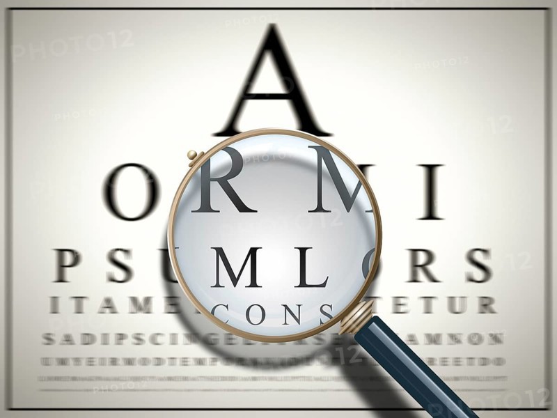 An image of a sharp unsharp test with a magnifying glass