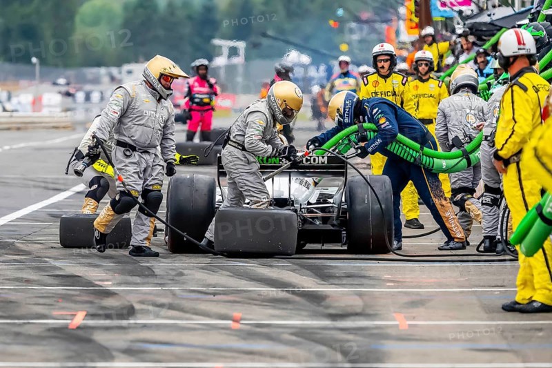 INDYCAR Series driver, RINUS VEEKAY (21) of Hoofddorp, Netherlands, brings his car in for service during the Bitnile.com Grand Prix of Portland at Portland International Raceway in Portland OR